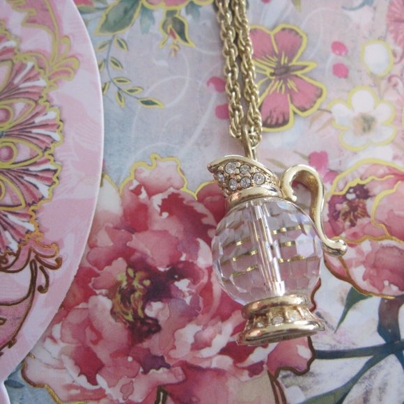 FLASH SALE SWARVOSKI SWAN SIGNED TEAPOT CHARM ON 24 INCH Goldtone NECKLACE - Picture 5 of 7